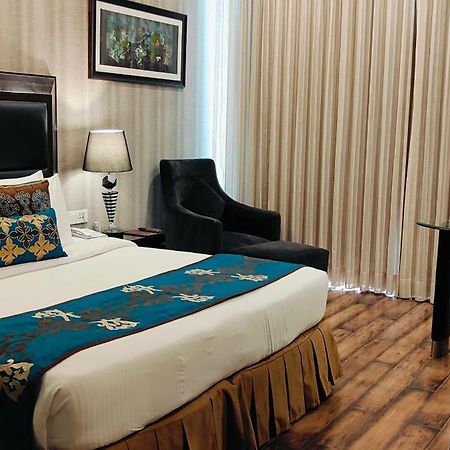 Marina- Shimla First Designer Boutique Hotel Buitenkant foto