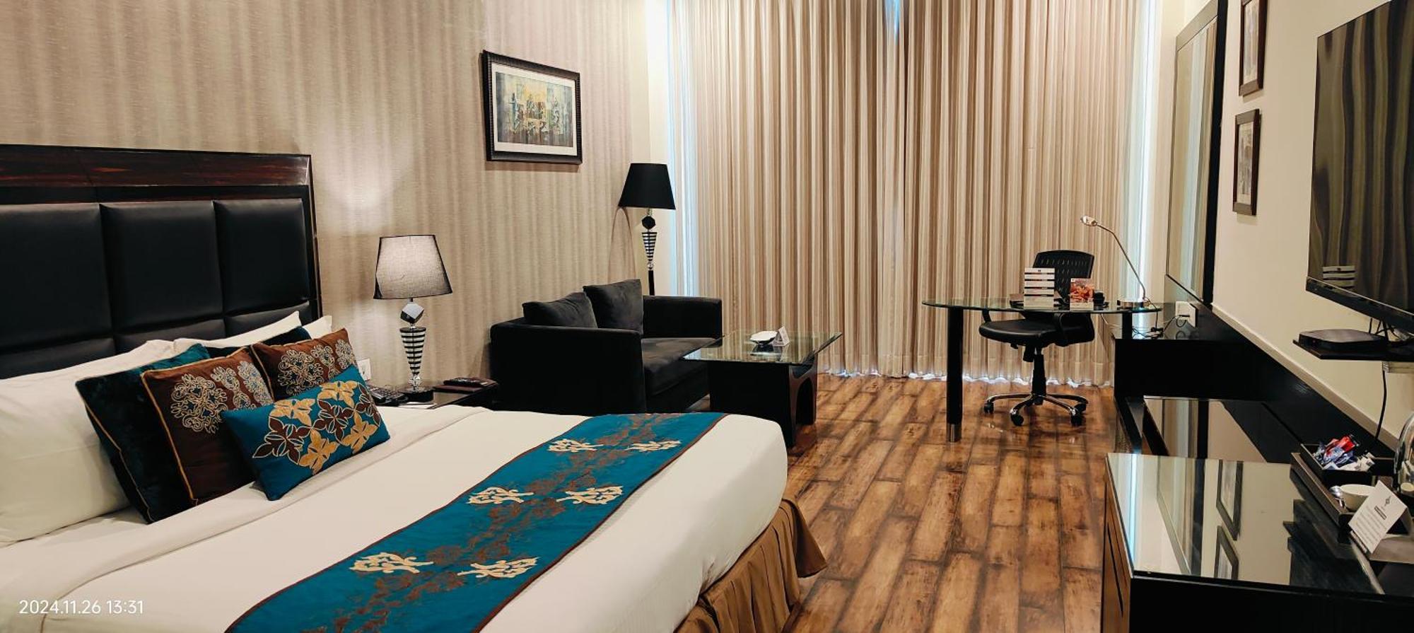 Marina- Shimla First Designer Boutique Hotel Buitenkant foto