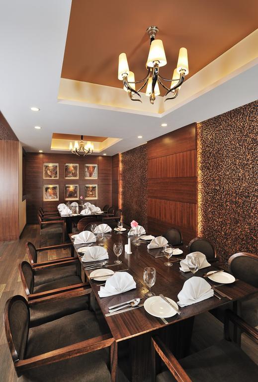 Marina- Shimla First Designer Boutique Hotel Buitenkant foto