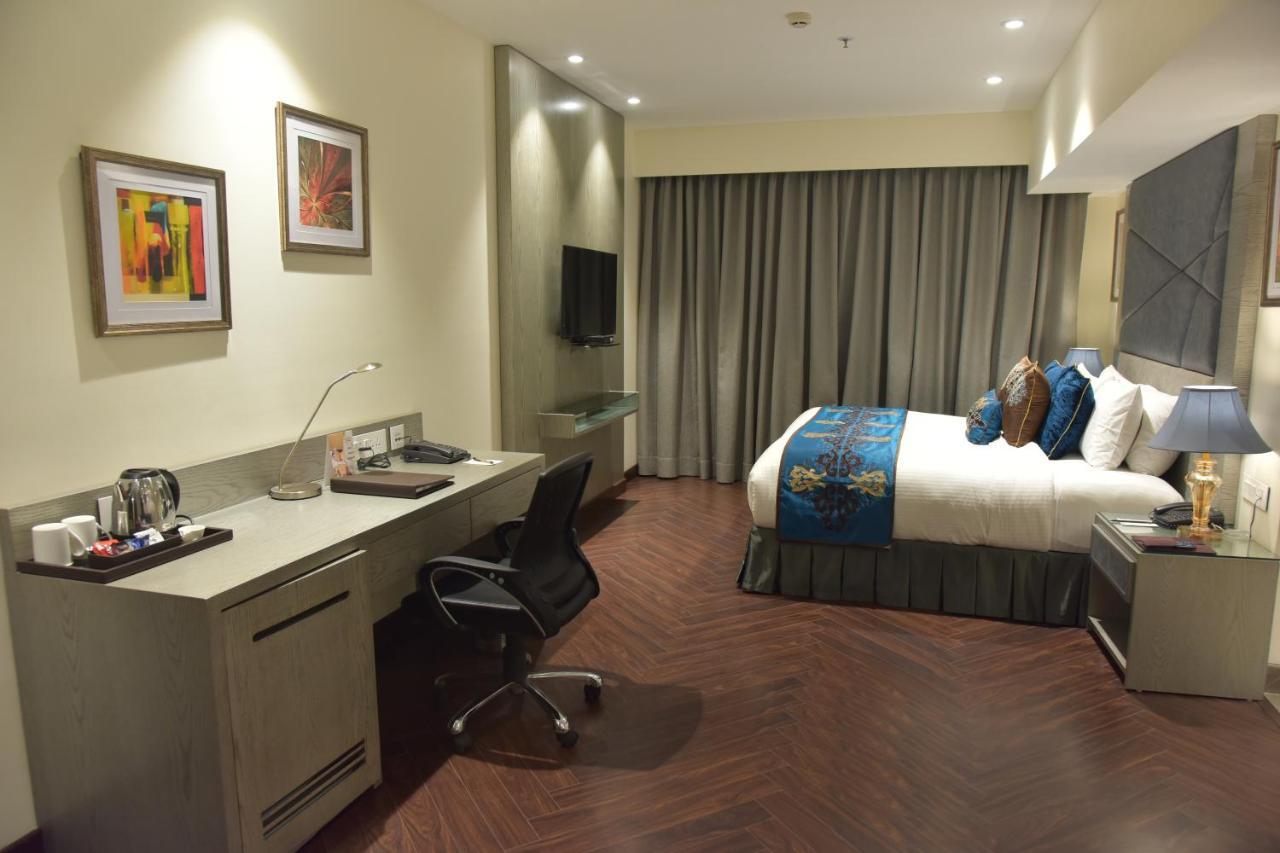 Marina- Shimla First Designer Boutique Hotel Buitenkant foto
