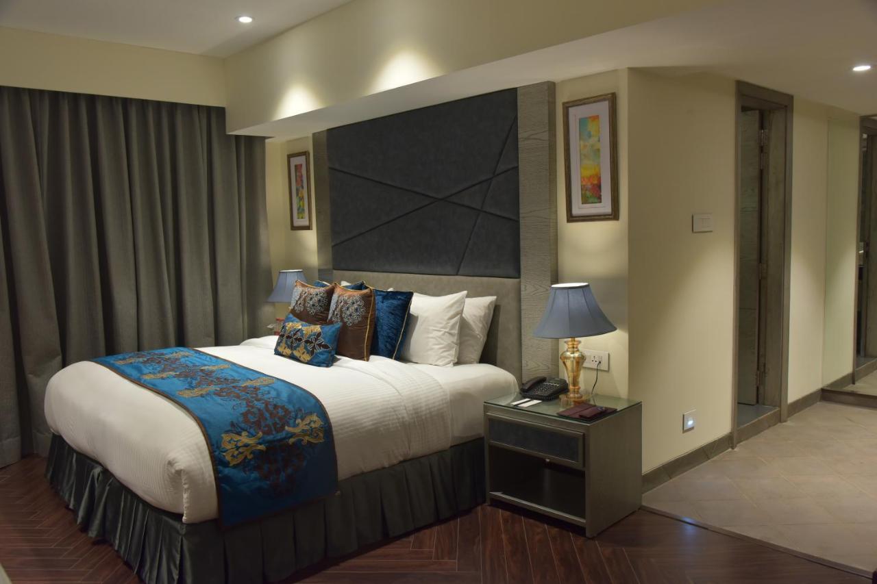 Marina- Shimla First Designer Boutique Hotel Buitenkant foto