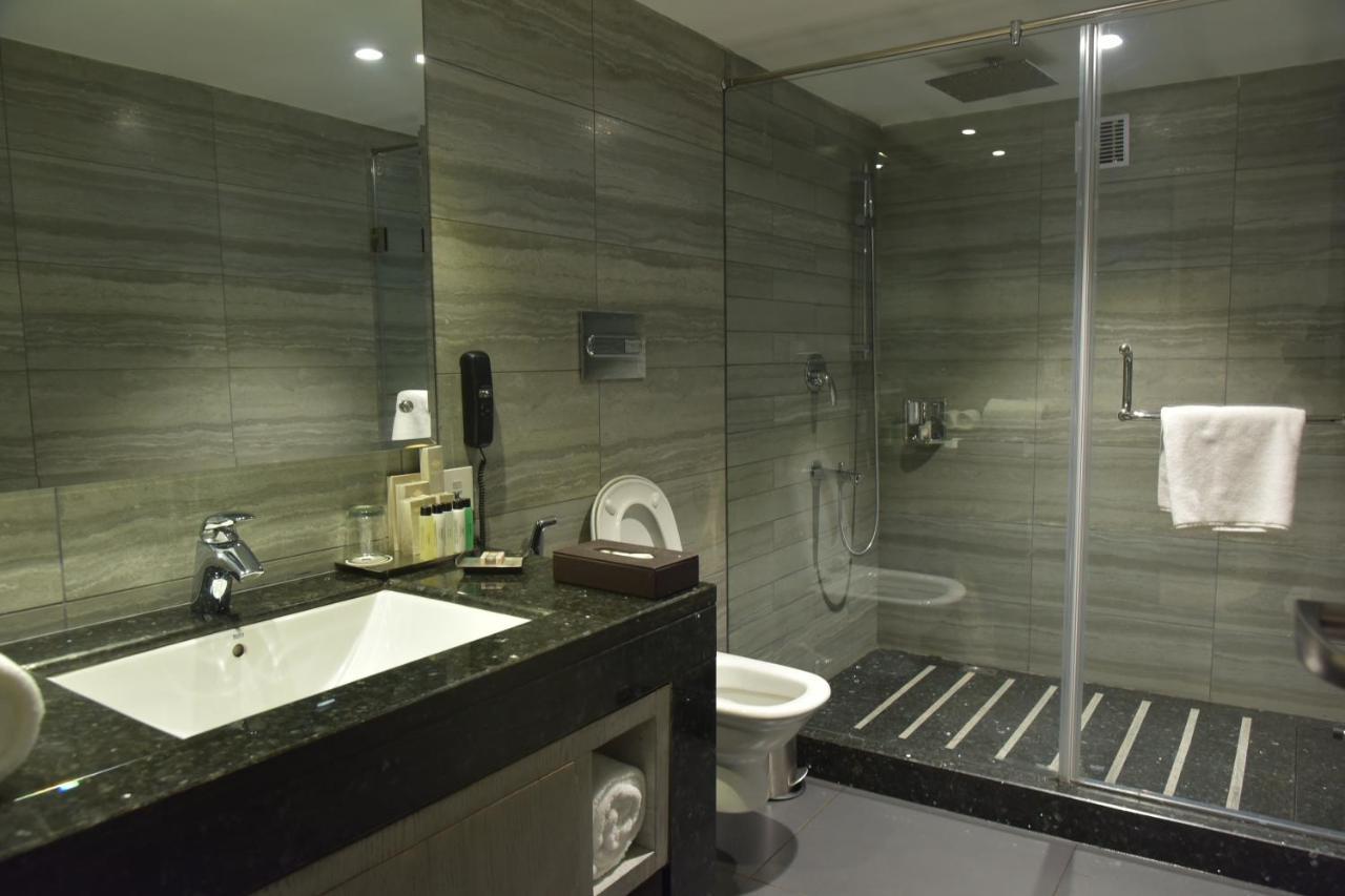 Marina- Shimla First Designer Boutique Hotel Buitenkant foto
