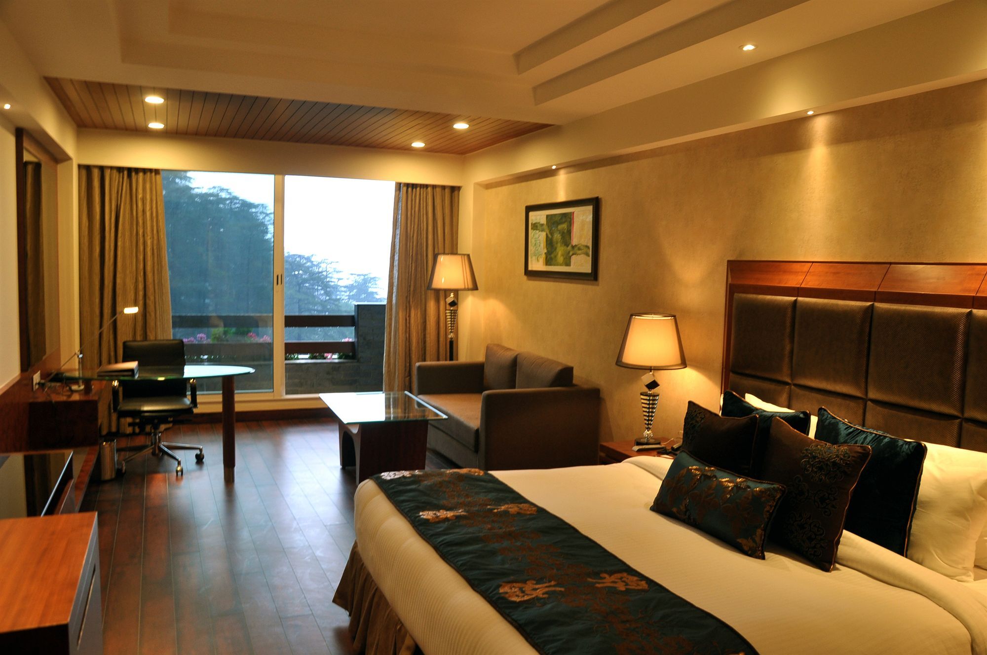 Marina- Shimla First Designer Boutique Hotel Buitenkant foto